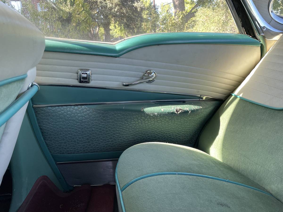 Oldsmobile-98-1956-green-3