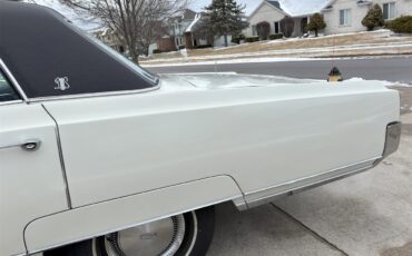 Oldsmobile-98-1966-White-Black-1