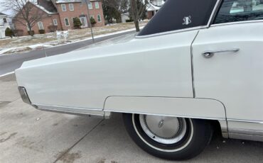 Oldsmobile-98-1966-White-Black-17