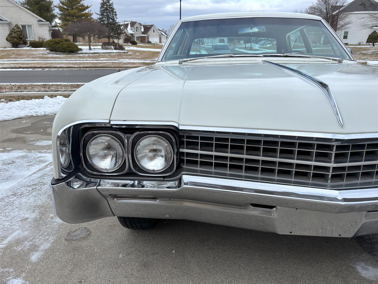 Oldsmobile-98-1966-White-Black-19