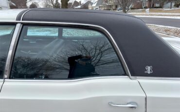 Oldsmobile-98-1966-White-Black-71