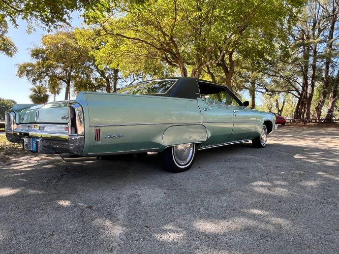 Oldsmobile-98-1973-GreenBlack-Vinyl-To-23
