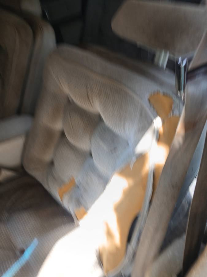 Oldsmobile-98-1984-grey-9