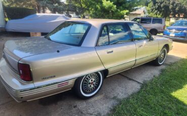 Oldsmobile-98-1992-32