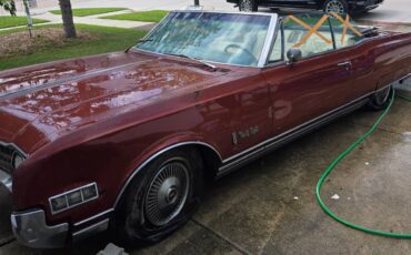 Oldsmobile-98-convertible-1966