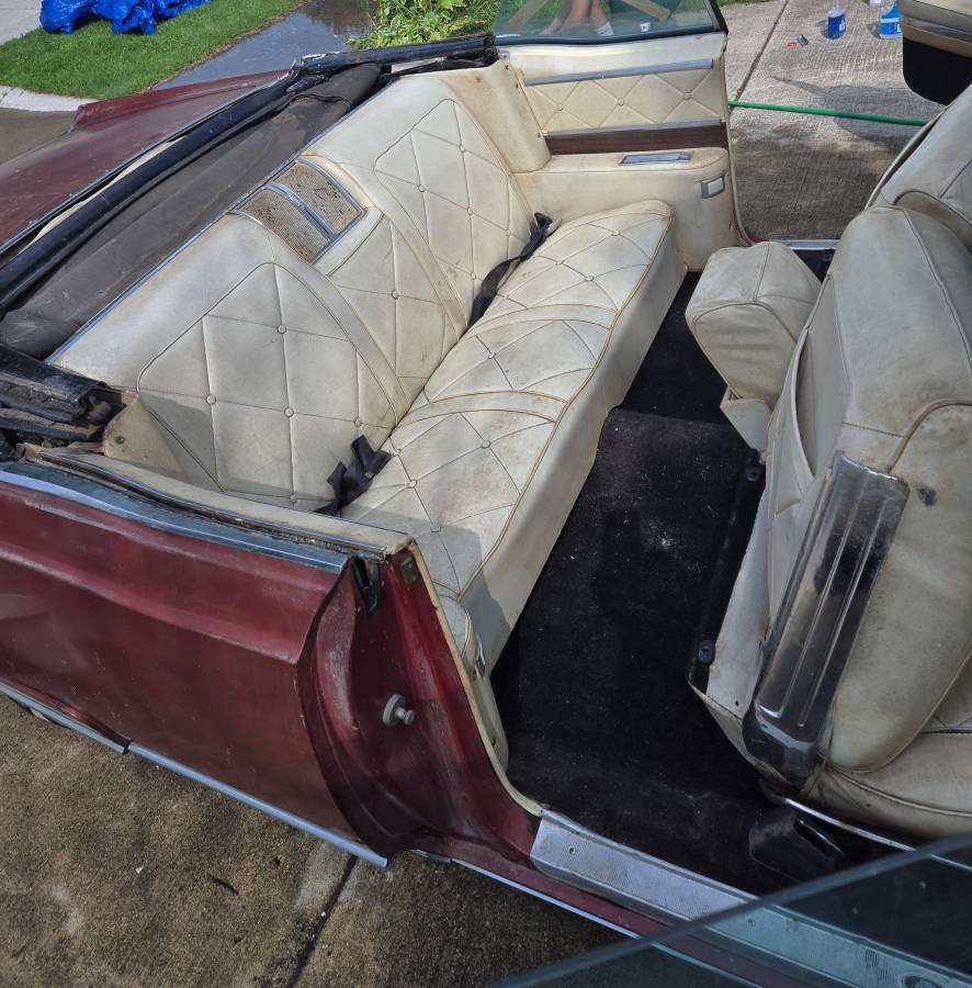 Oldsmobile-98-convertible-1966-7