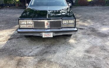 Oldsmobile-98-regency-1977