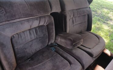 Oldsmobile-98-regency-1983-brown-2