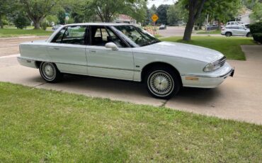 Oldsmobile-98-regency-1994-1
