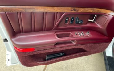 Oldsmobile-98-regency-1994-6