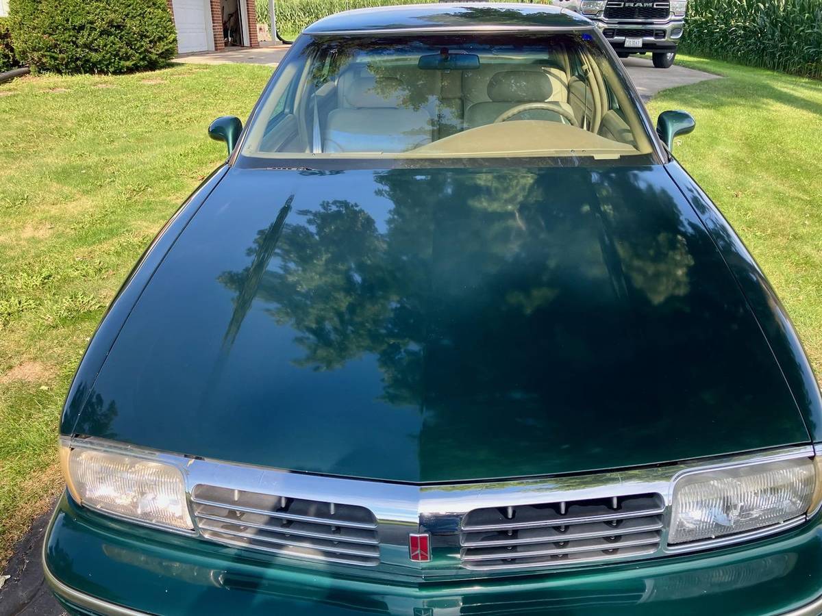 Oldsmobile-98-regency-elite-1995-3