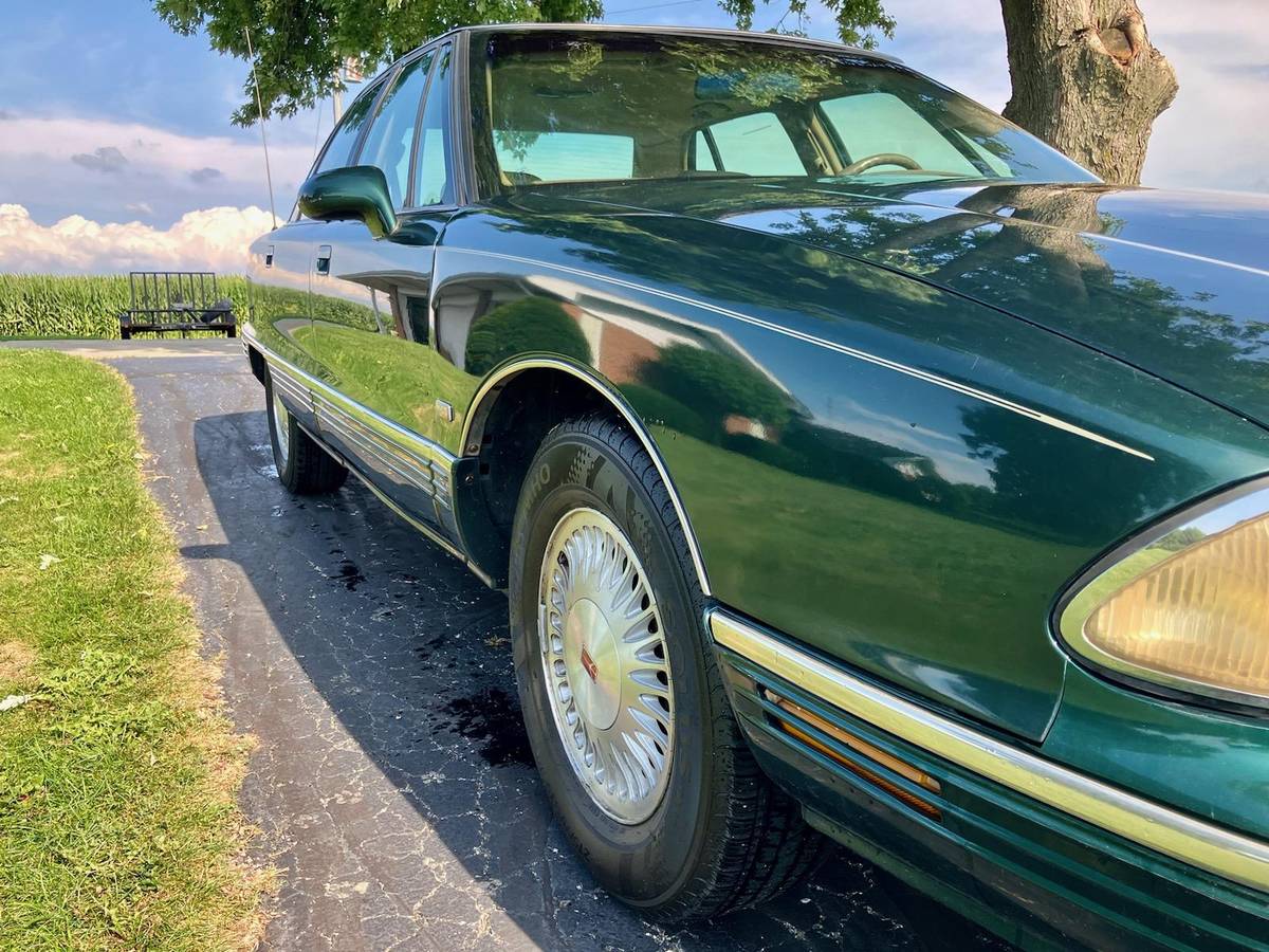 Oldsmobile-98-regency-elite-1995-5