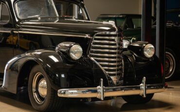 Oldsmobile-Custom-LS3-V8-Model-F38-Touring-1938-4-Door-Sedan-12