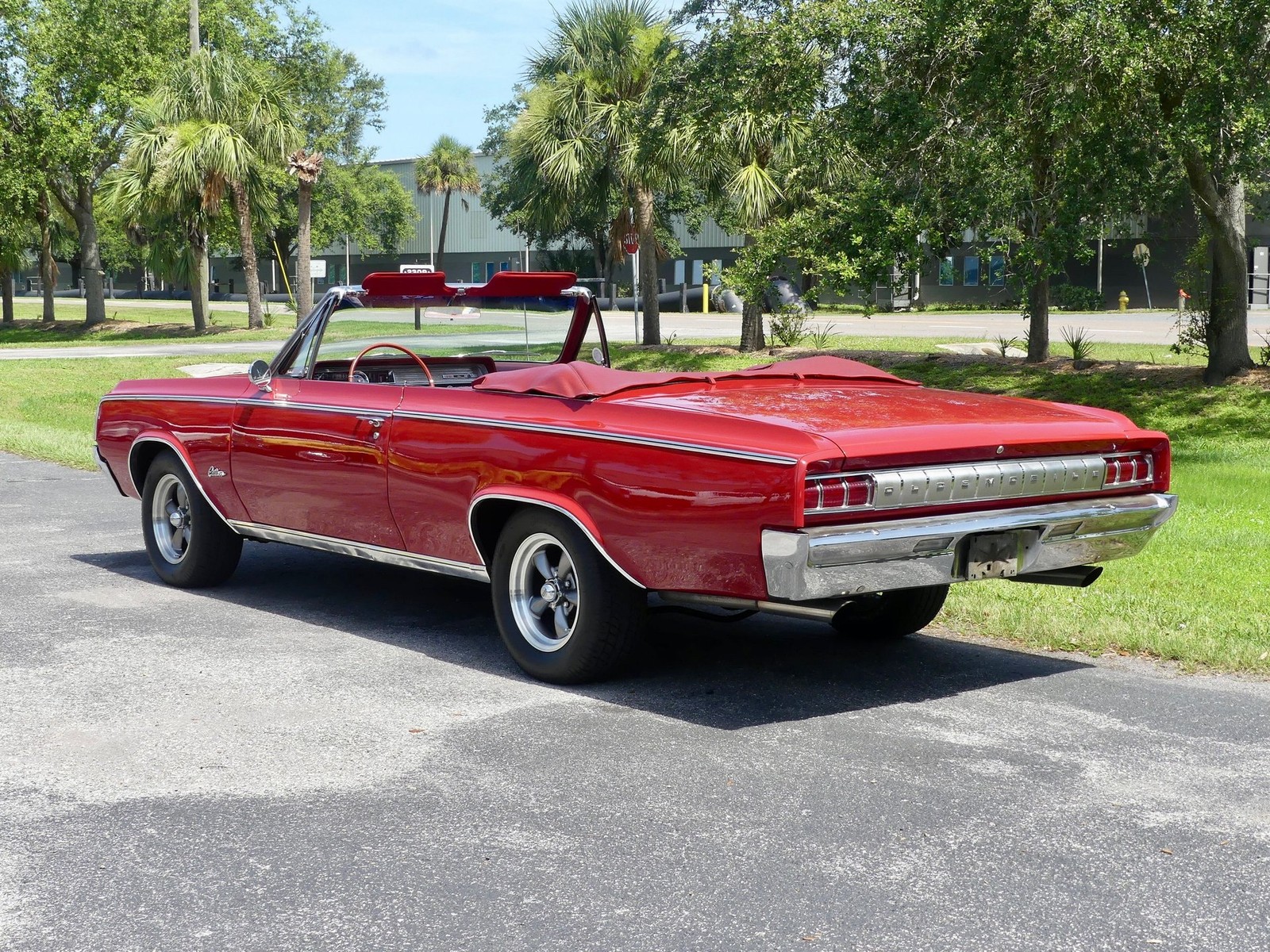 Oldsmobile-Cutlass-1964-Convertible-12