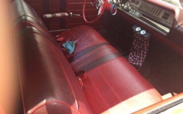 Oldsmobile-Cutlass-1966-Red-5