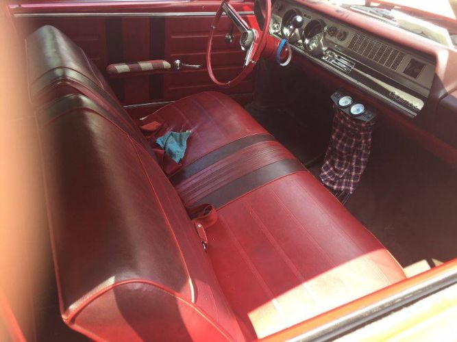 Oldsmobile-Cutlass-1966-Red-5