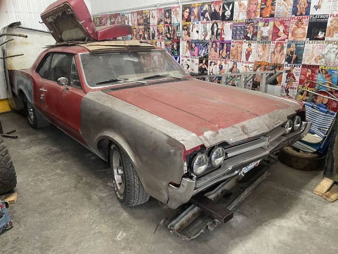 Oldsmobile-Cutlass-1966-Red