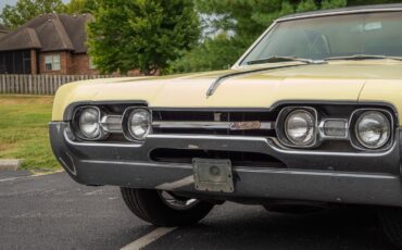 Oldsmobile-Cutlass-1967-Coupe-10