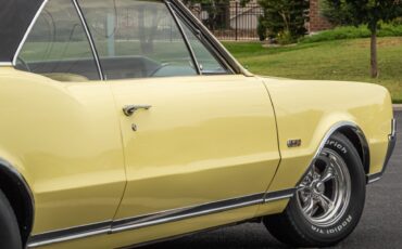 Oldsmobile-Cutlass-1967-Coupe-15