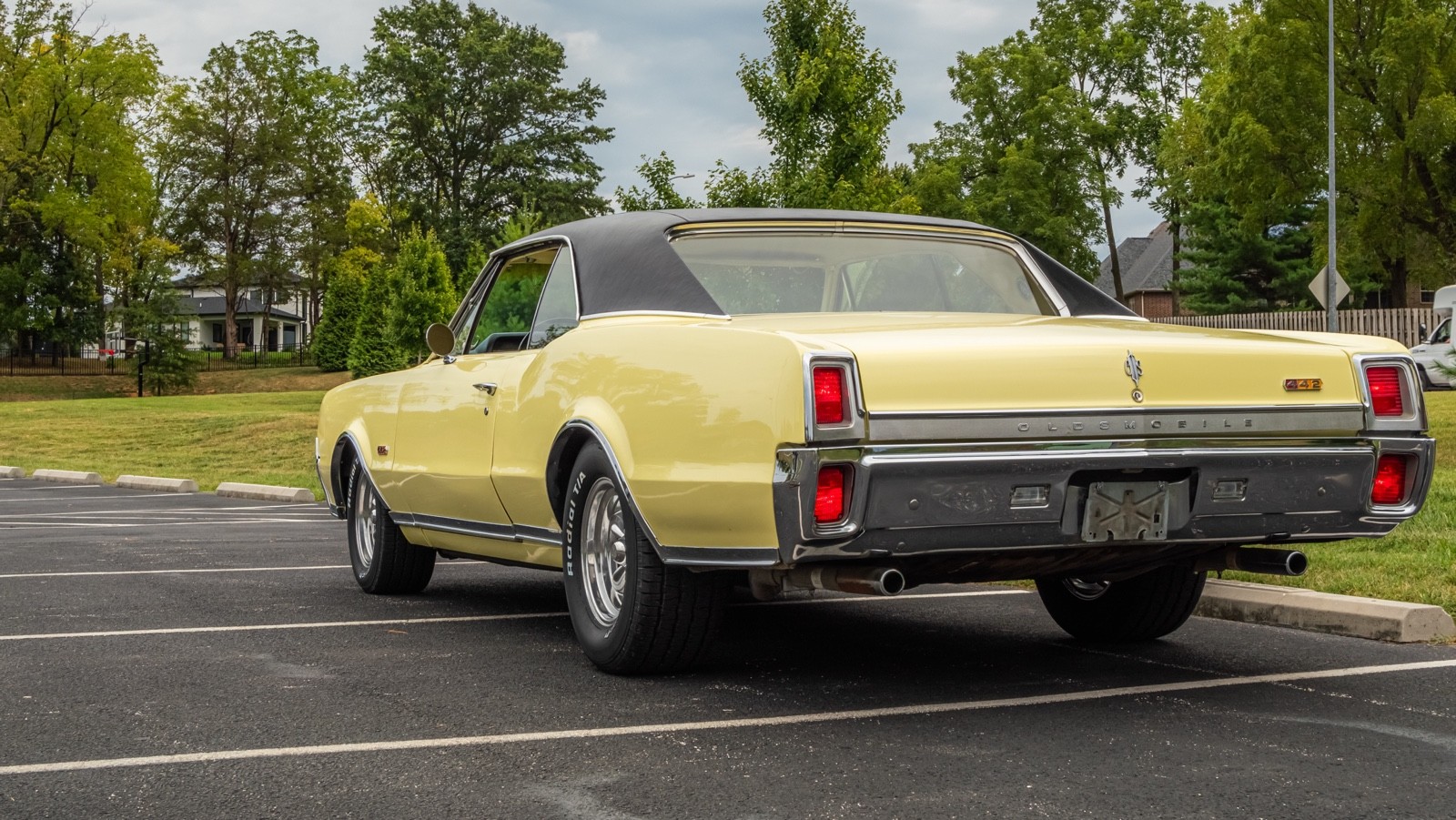 Oldsmobile-Cutlass-1967-Coupe-2