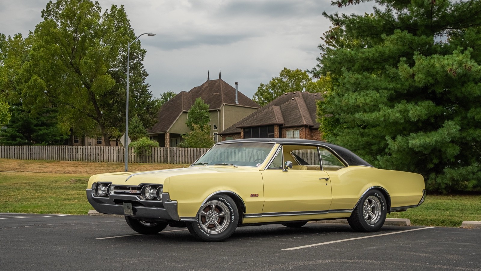 Oldsmobile-Cutlass-1967-Coupe-31