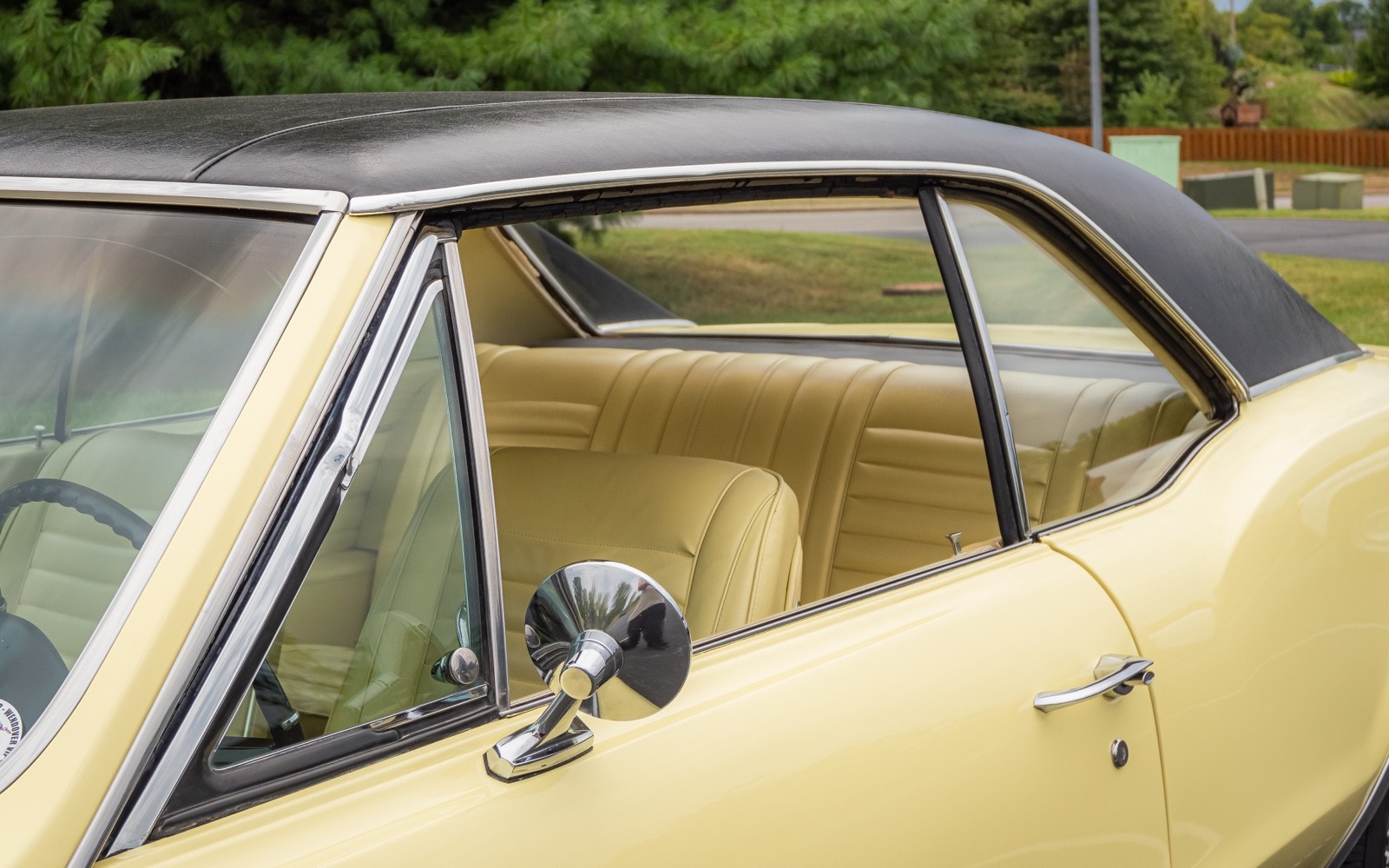 Oldsmobile-Cutlass-1967-Coupe-35