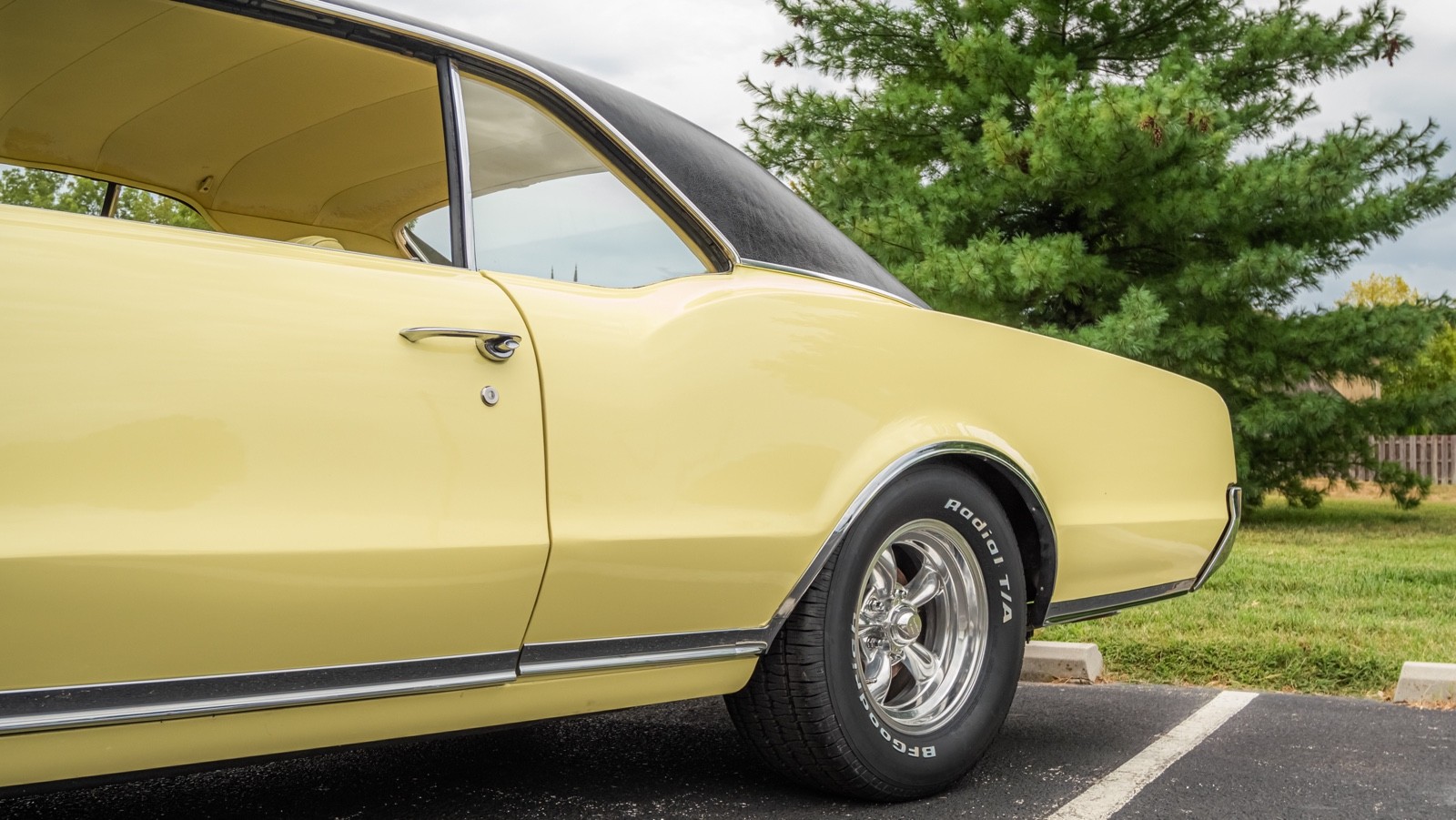 Oldsmobile-Cutlass-1967-Coupe-36