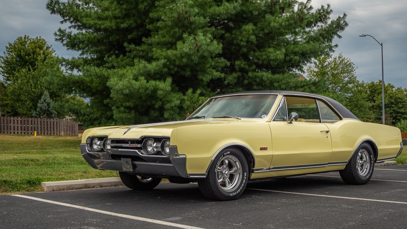 Oldsmobile-Cutlass-1967-Coupe-7