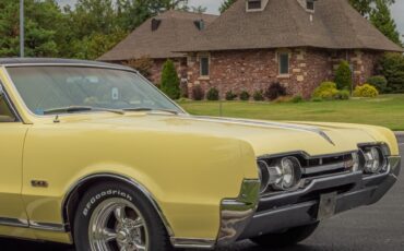 Oldsmobile-Cutlass-1967-Coupe-9