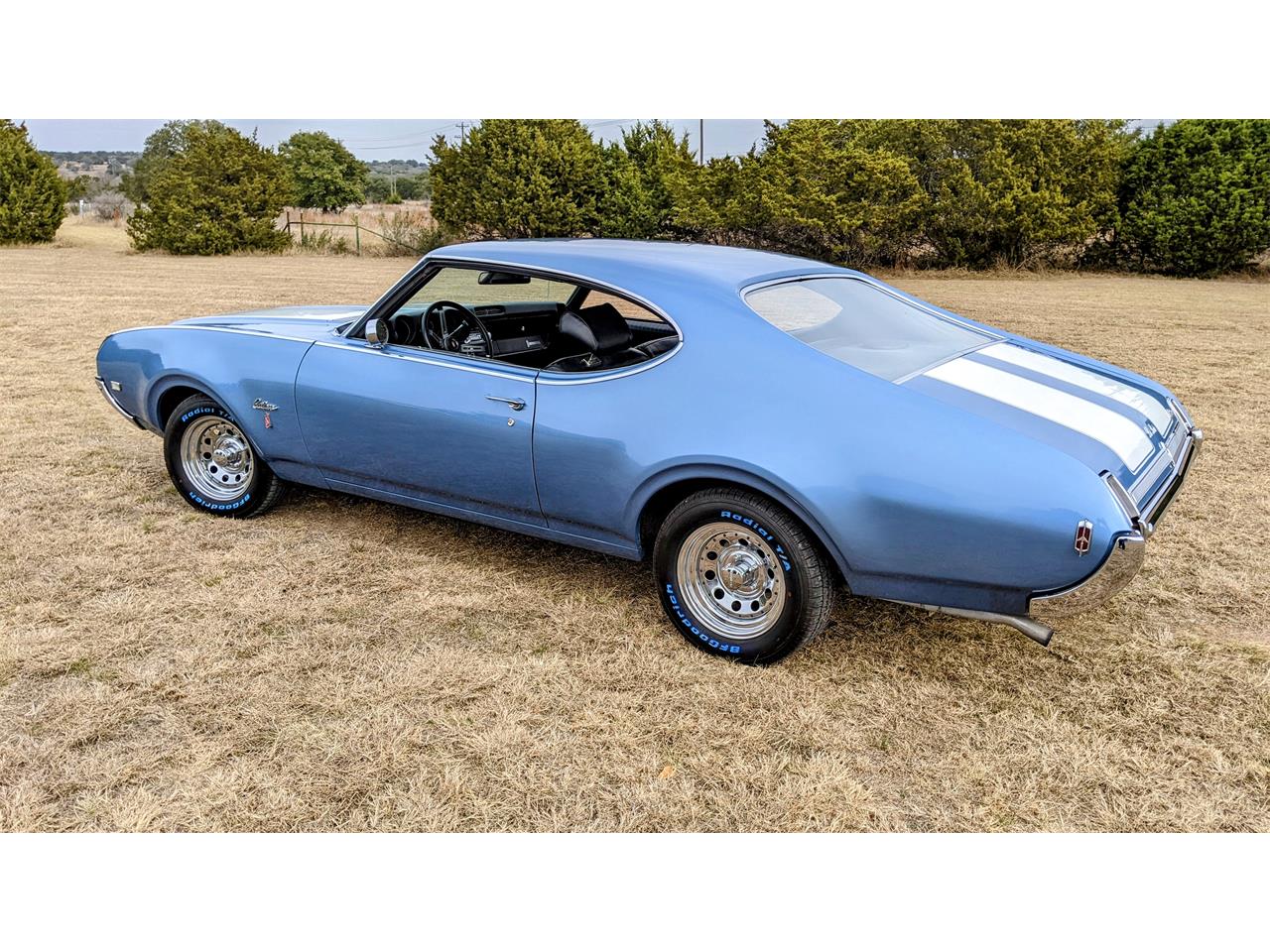 Oldsmobile-Cutlass-1969-Blue-Black-5