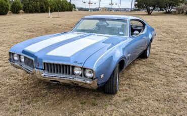 Oldsmobile-Cutlass-1969-Coupe-1