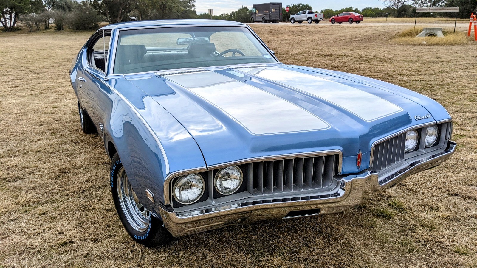 Oldsmobile-Cutlass-1969-Coupe-4