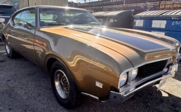 Oldsmobile-Cutlass-1969-Coupe-4