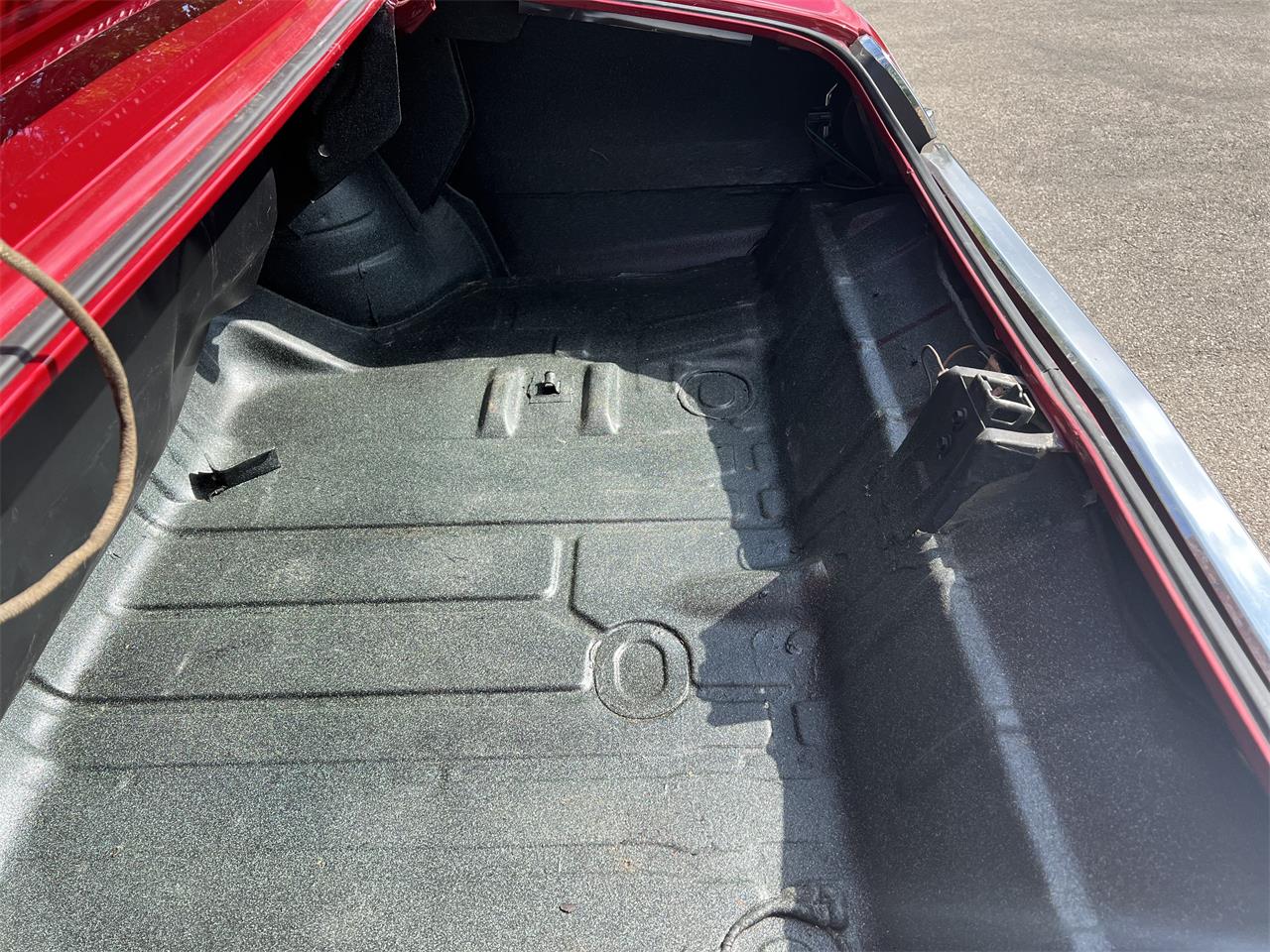 Oldsmobile-Cutlass-1969-Crystal-Rock-Red-Black-32