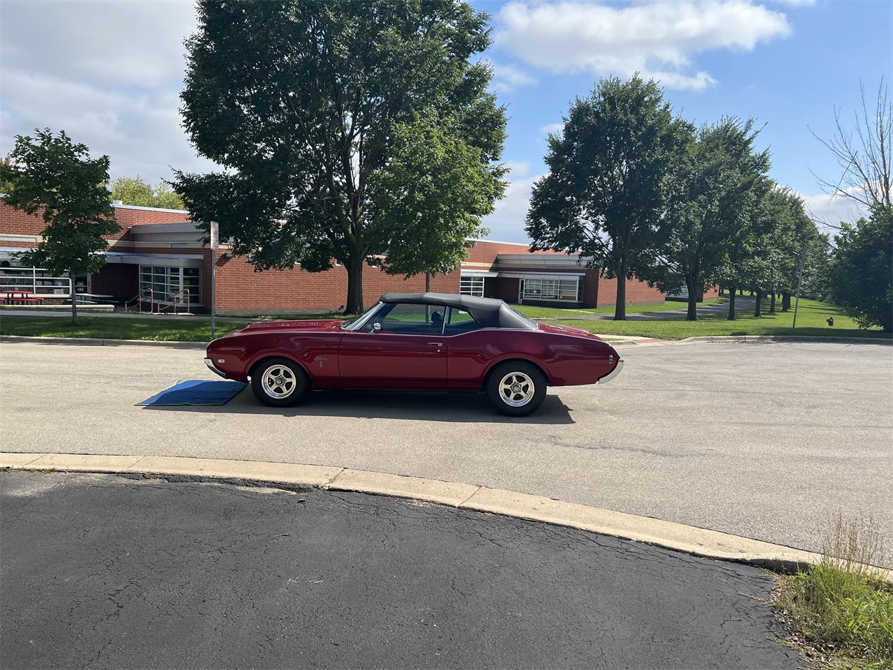 Oldsmobile-Cutlass-1969-Crystal-Rock-Red-Black-7