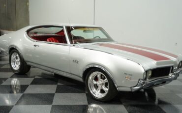 Oldsmobile-Cutlass-1969-Platinum-Red-16