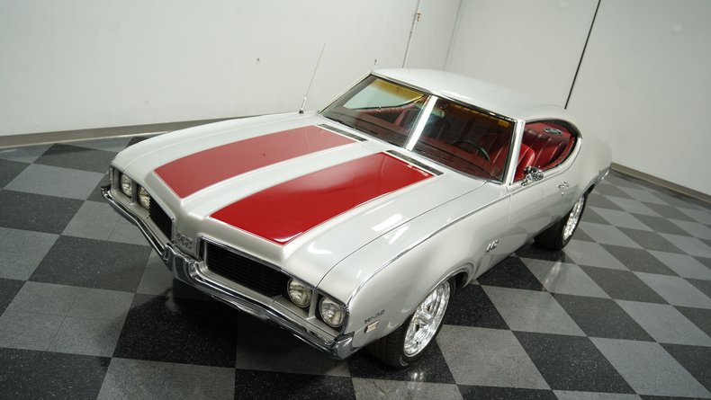 Oldsmobile-Cutlass-1969-Platinum-Red-20