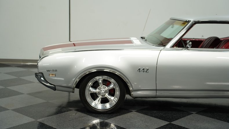 Oldsmobile-Cutlass-1969-Platinum-Red-23