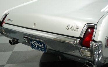 Oldsmobile-Cutlass-1969-Platinum-Red-27