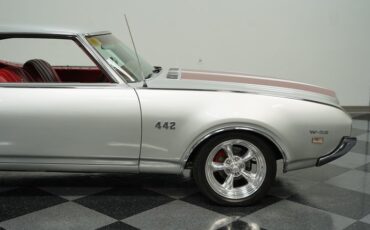 Oldsmobile-Cutlass-1969-Platinum-Red-28