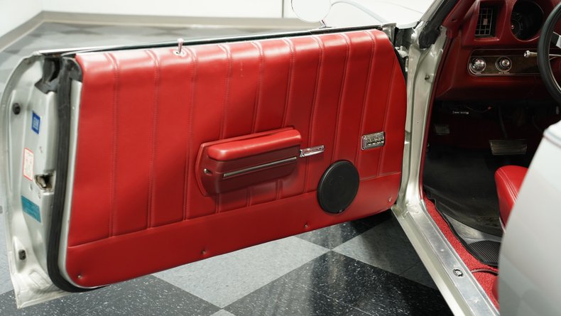 Oldsmobile-Cutlass-1969-Platinum-Red-33