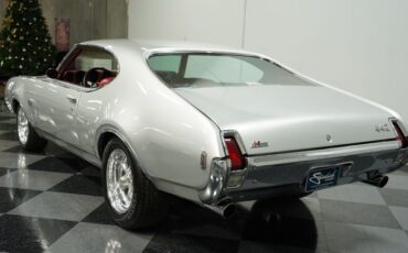 Oldsmobile-Cutlass-1969-Platinum-Red-5