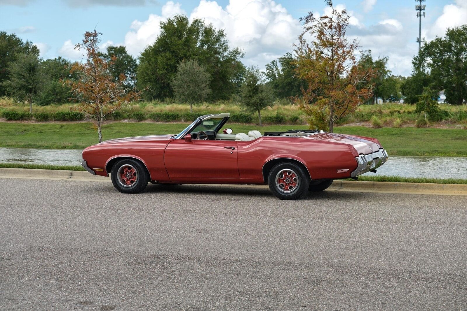 Oldsmobile-Cutlass-1970-CV-Convertible-23