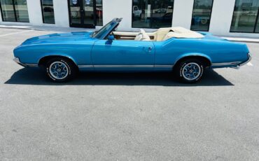 Oldsmobile-Cutlass-1971-Convertible-1