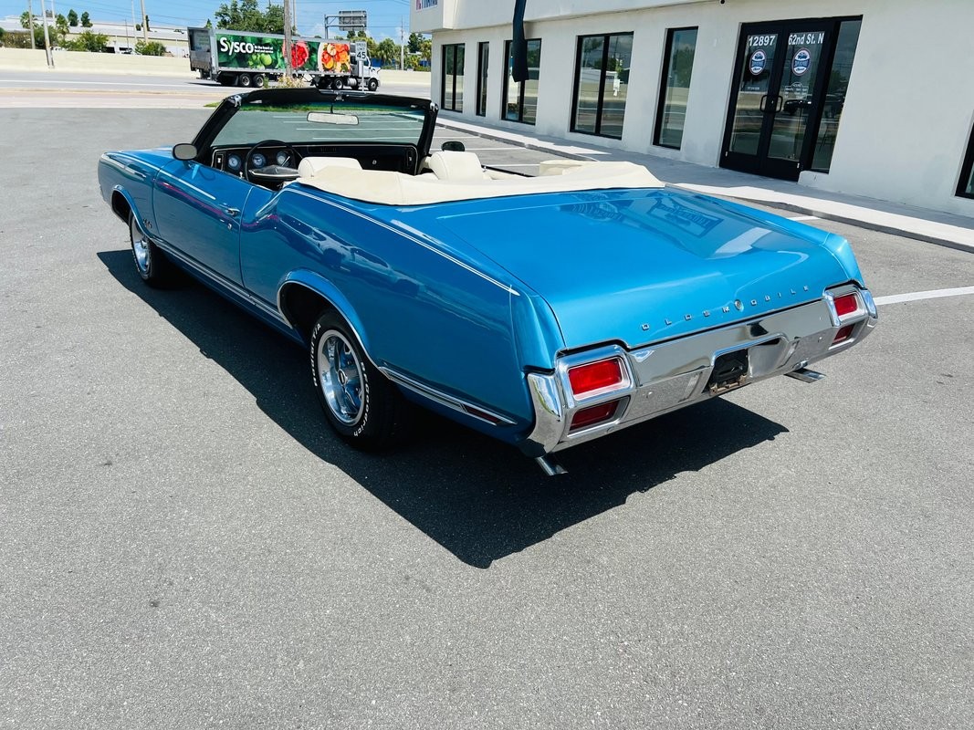 Oldsmobile-Cutlass-1971-Convertible-2
