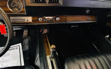 Oldsmobile-Cutlass-1972-2-Door-35