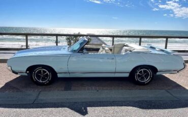Oldsmobile-Cutlass-1972-Blue-White-Vinyl-6