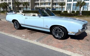 Oldsmobile-Cutlass-1972-Blue-White-Vinyl-7