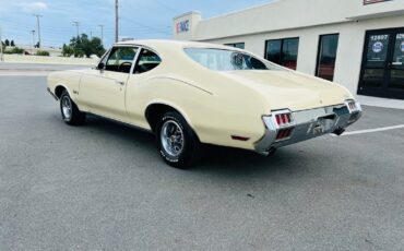 Oldsmobile-Cutlass-1972-Coupe-2