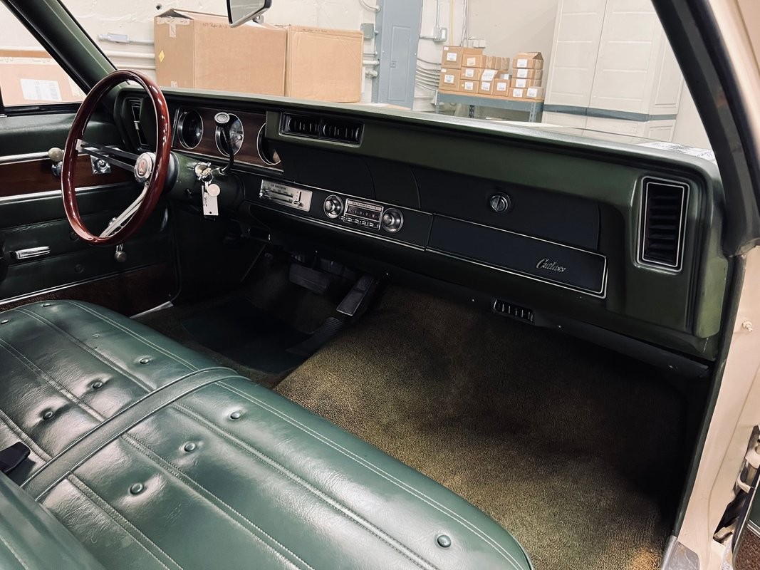 Oldsmobile-Cutlass-1972-Coupe-20